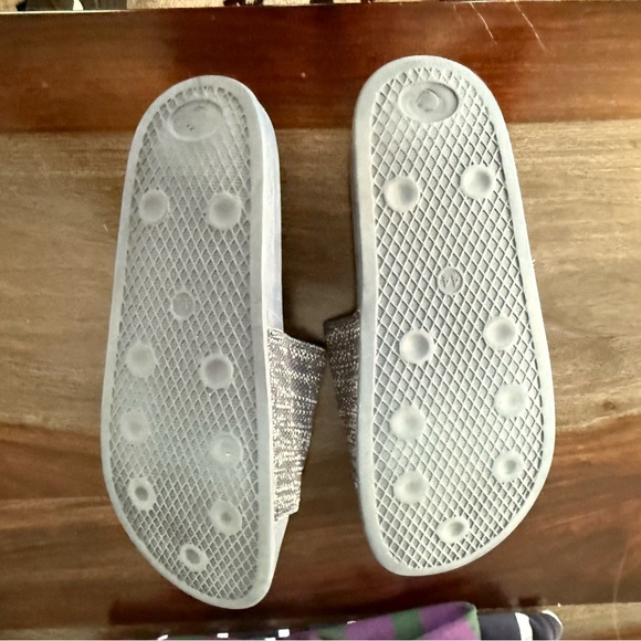 Psycho Bunny/SWIMS Men Slide Sandals - Black. These are very rare to find